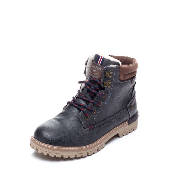 Mustang; Lerros Ziemas puszābaki